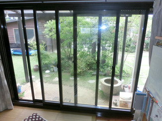 内装リフォーム 断熱性能を向上し庭の見え方も変える内窓