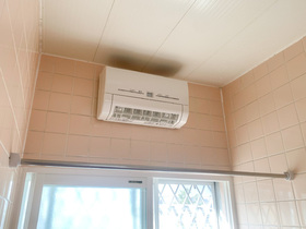 バスルームリフォーム浴室内のカビを防ぎ、衣類乾燥にも使える浴室換気乾燥暖房機